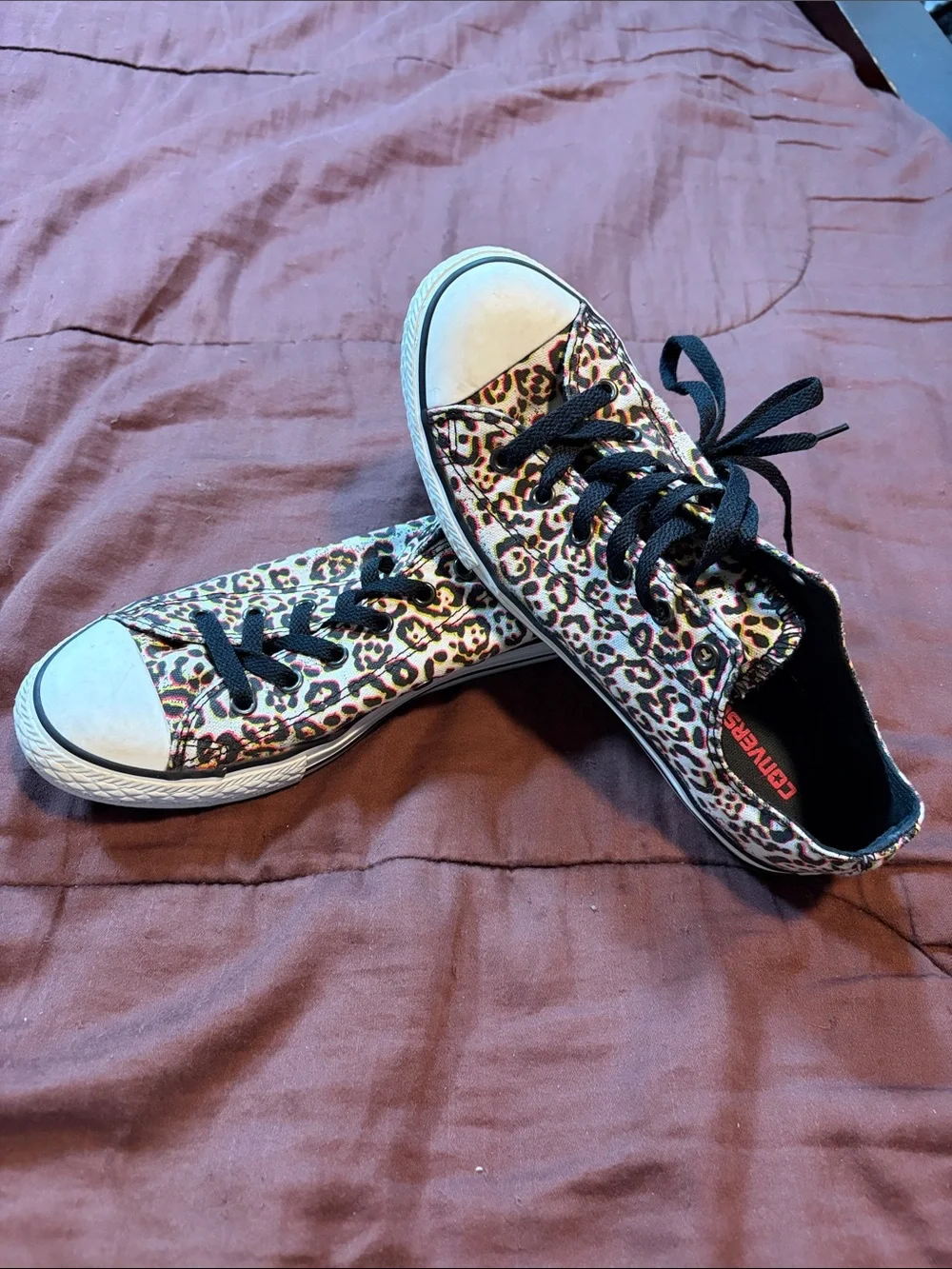 Men’s Sneakers by Converse Brand. GUC!